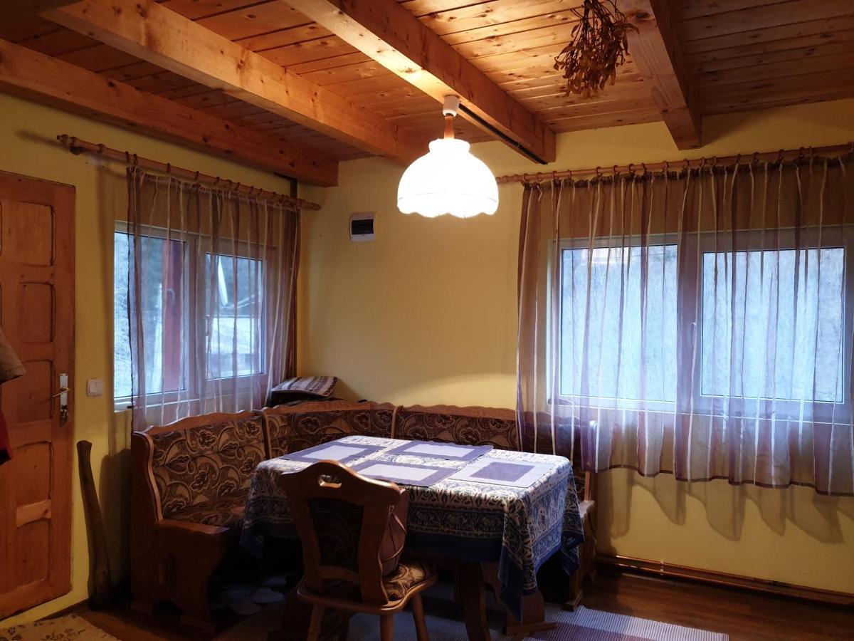 Вілла Casa Dor De Ea Димбовічйоара Екстер'єр фото